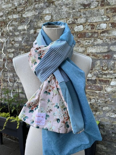Chèche fleuri rose, ligné et uni bleu